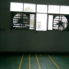 負壓風機廠房車間降溫通風效果如何？南昌瑞榮為您解答濕度調節設備的作用